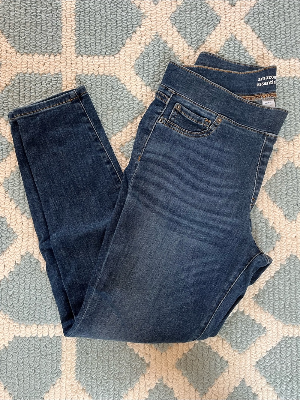 Amazon Essentials Women's Indigo Stretch Skinny Pull On Jegging Jeans